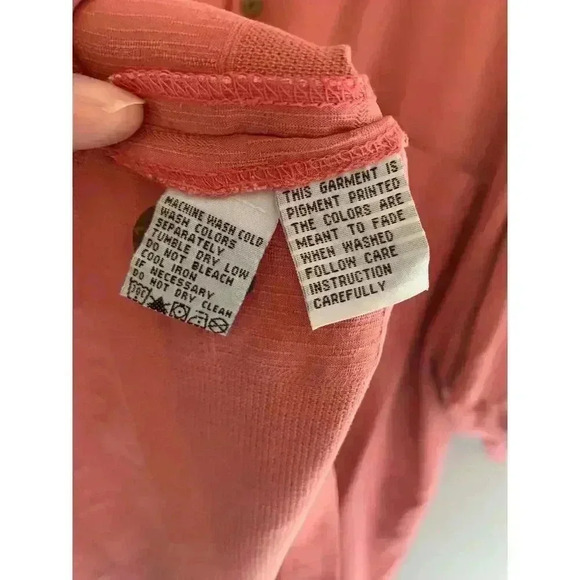 Tommy Bahama Men's Short Sleeve Button Down Pink 100% Silk Embroidered Shirt - Picture 4 of 8